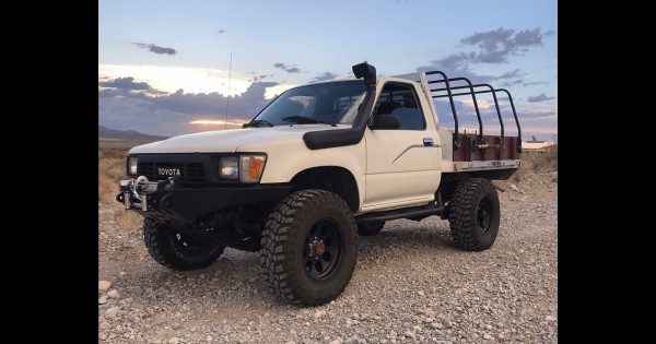 1989-1995 Toyota Pickup / 4Runner Open Top Weld Together Winch Bumper Kit